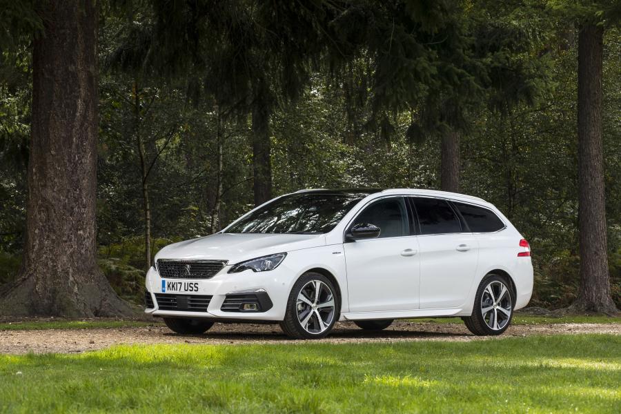  Peugeot 308 SW GT Line 2017 года  (UK) (фото 1 из 12)